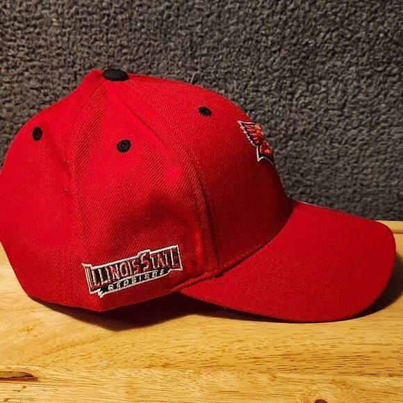 Top of the World Illinois State Redbirds Velcroback Hat - New - Picture 5 of 9